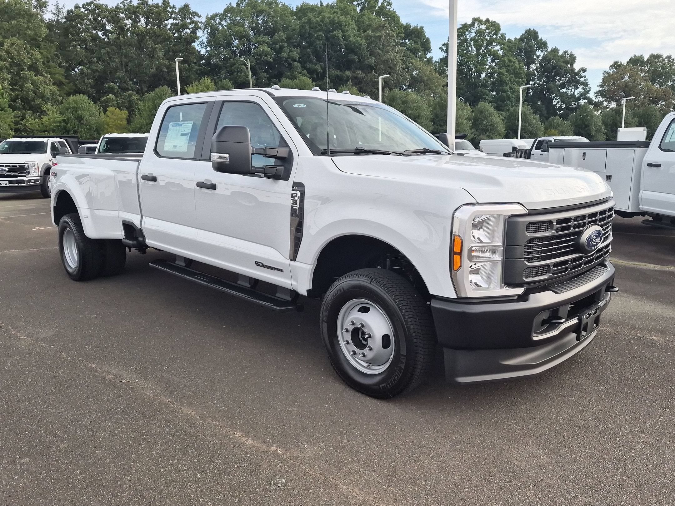 2026 Ford Super Duty F-350 DRW XL