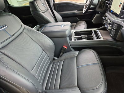 2026 Ford Super Duty F-350 DRW Platinum