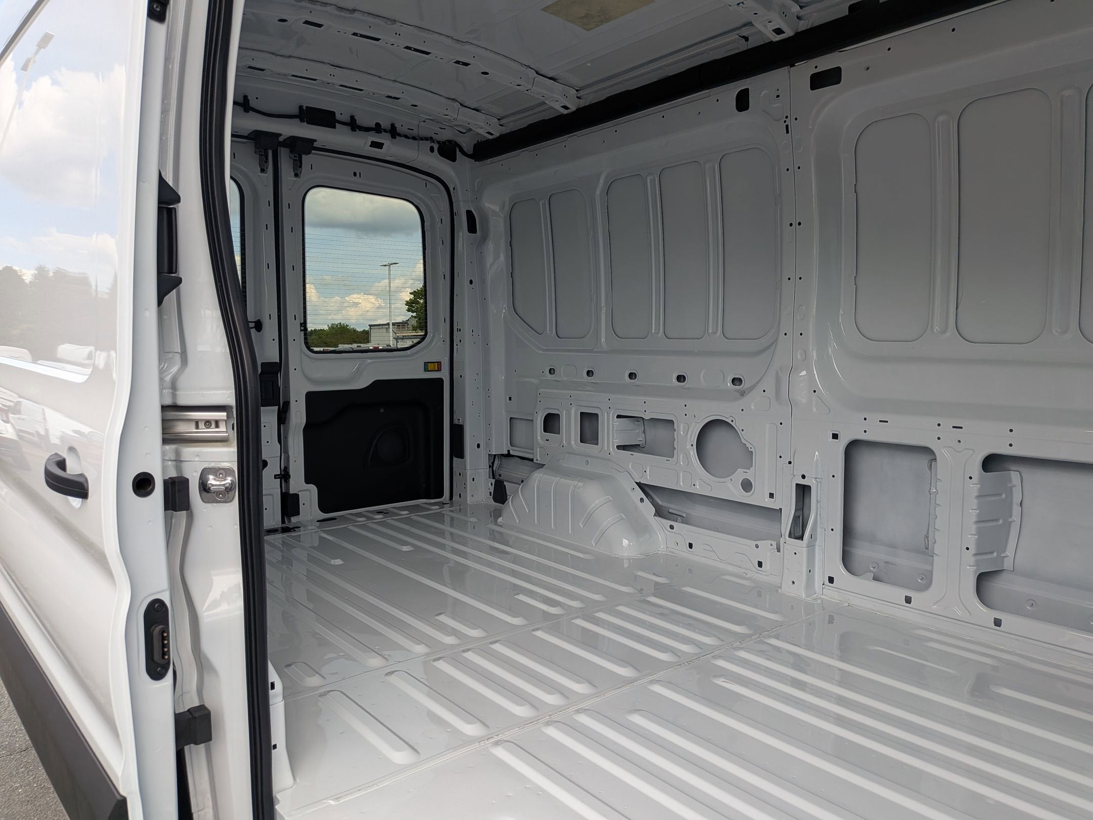 2026 Ford Transit Cargo Van Base