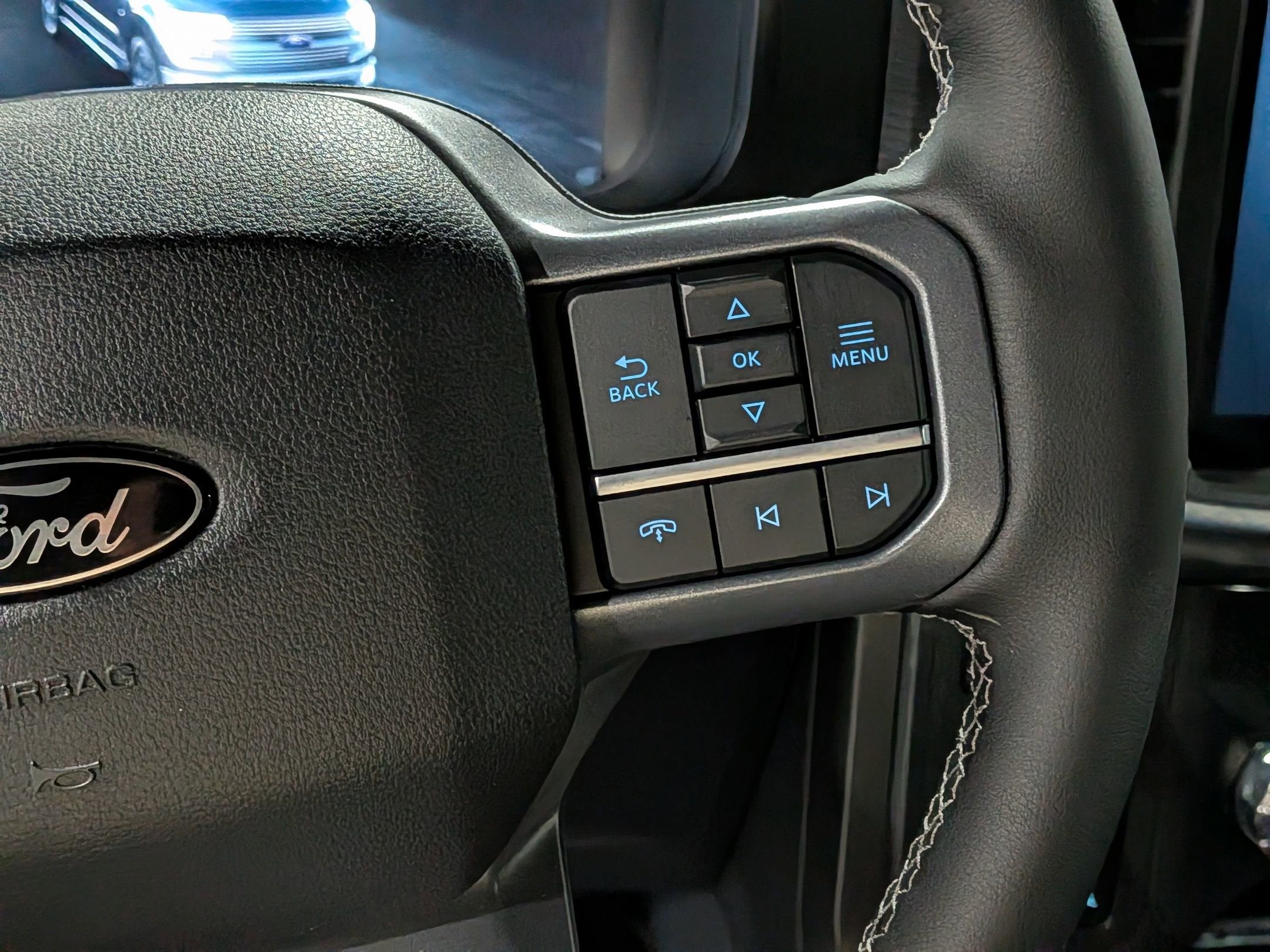 2025 Ford F-150 LARIAT Dark Trail