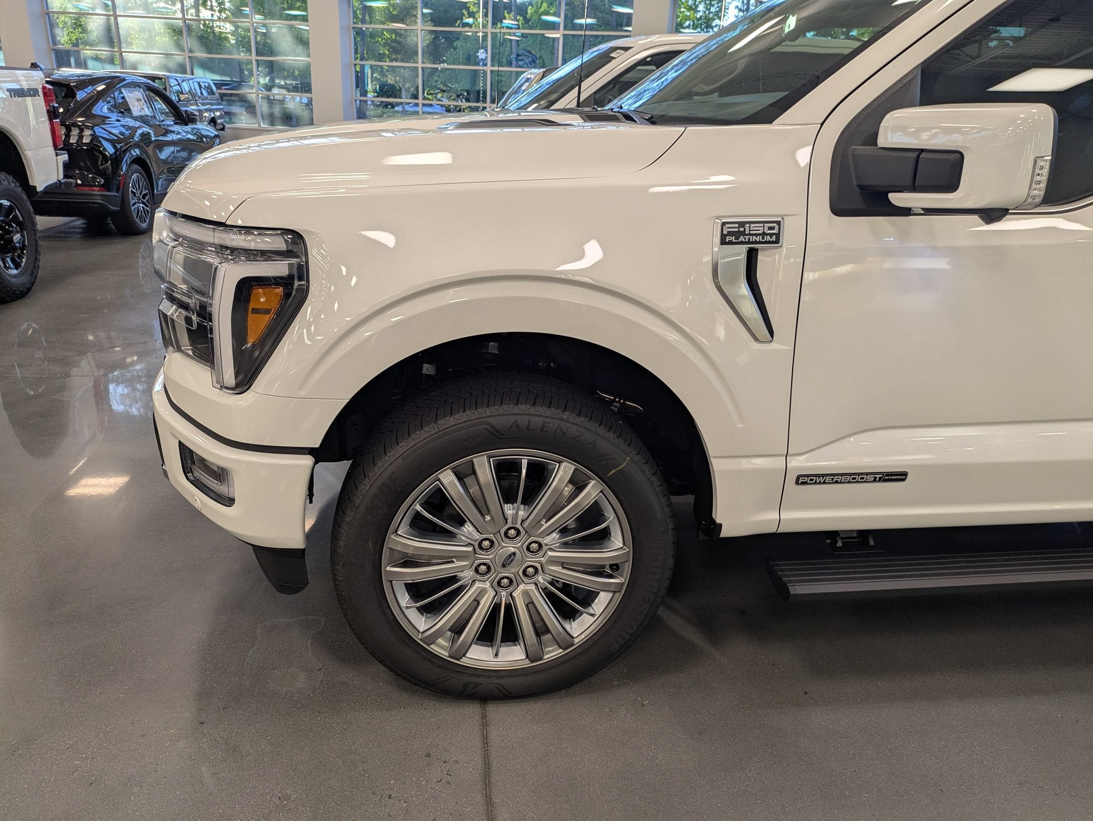 2026 Ford F-150 Platinum - Photo 10