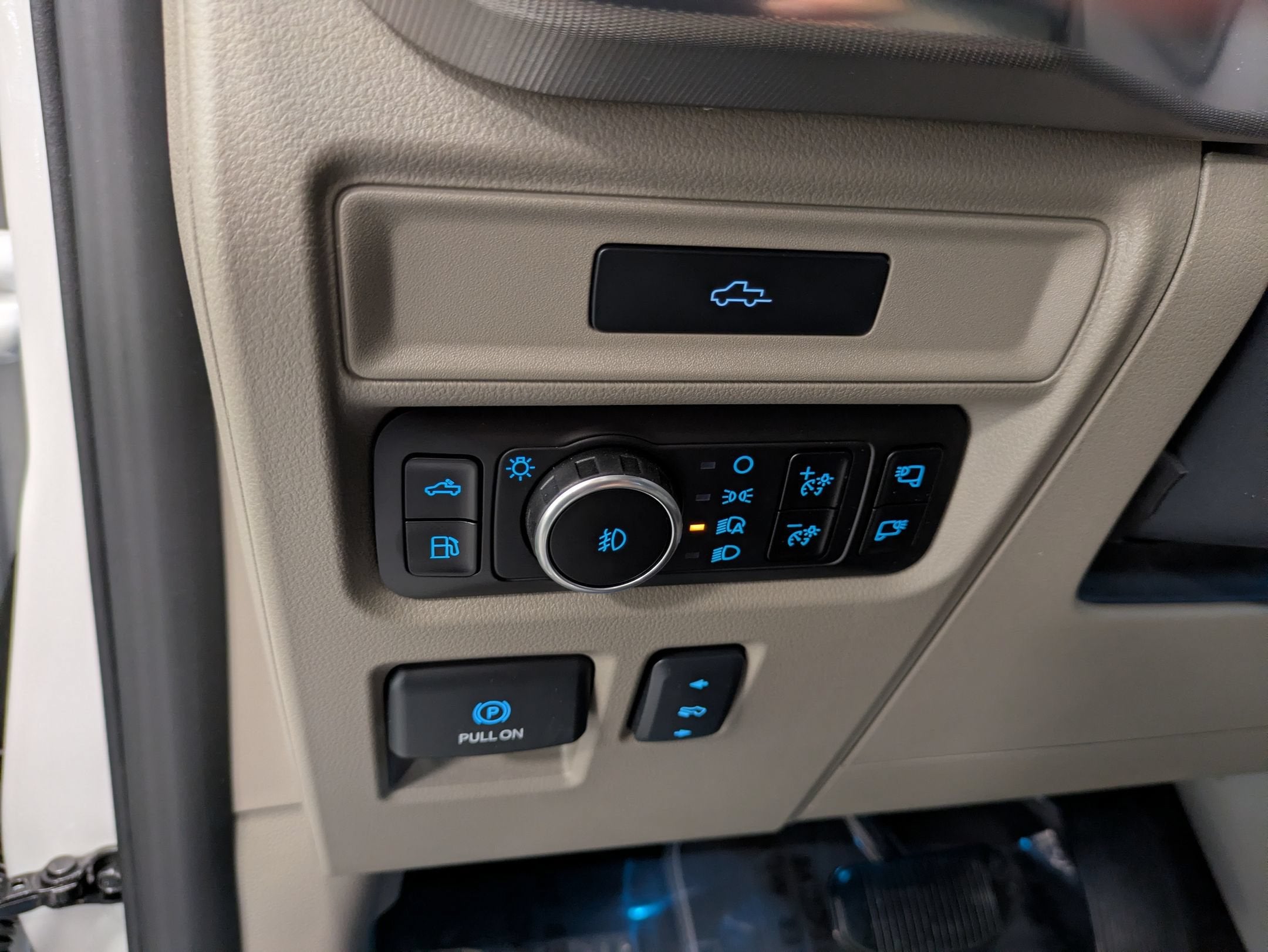 2026 Ford F-150 Platinum - Photo 17