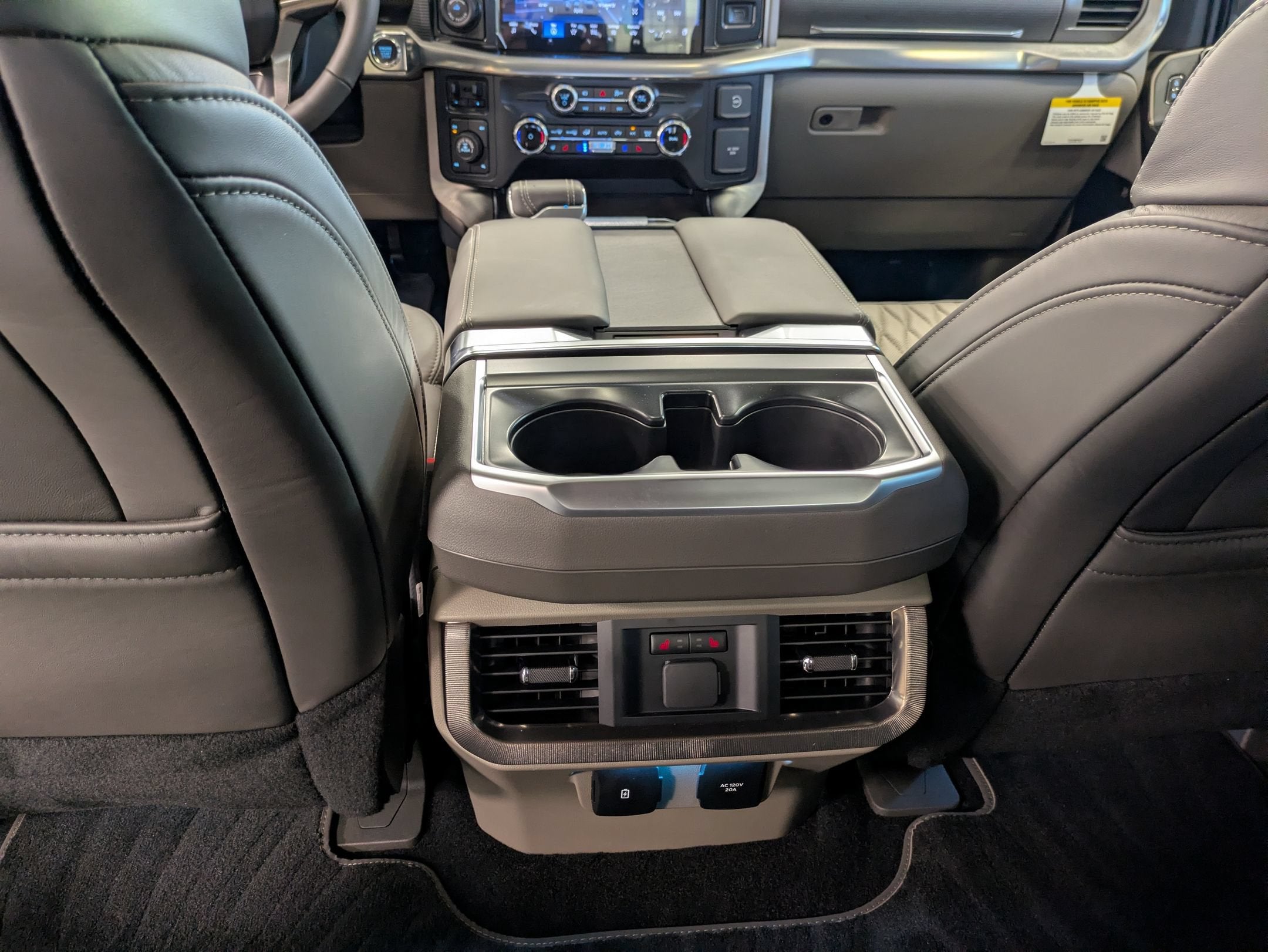 2026 Ford F-150 Platinum - Photo 32