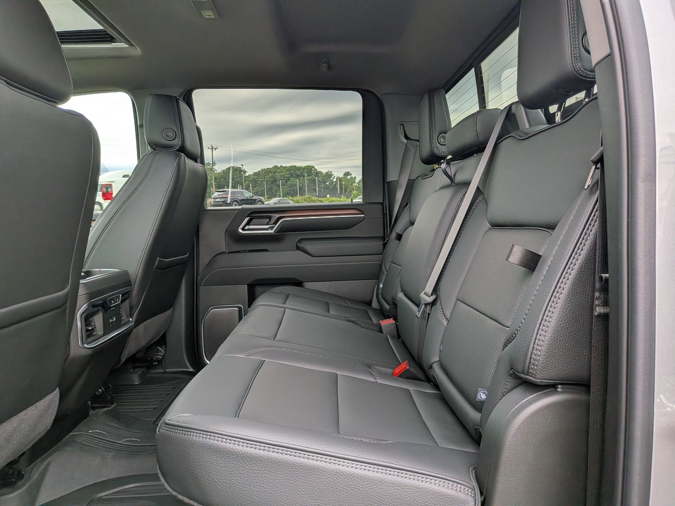 2025 GMC Sierra 2500HD Denali