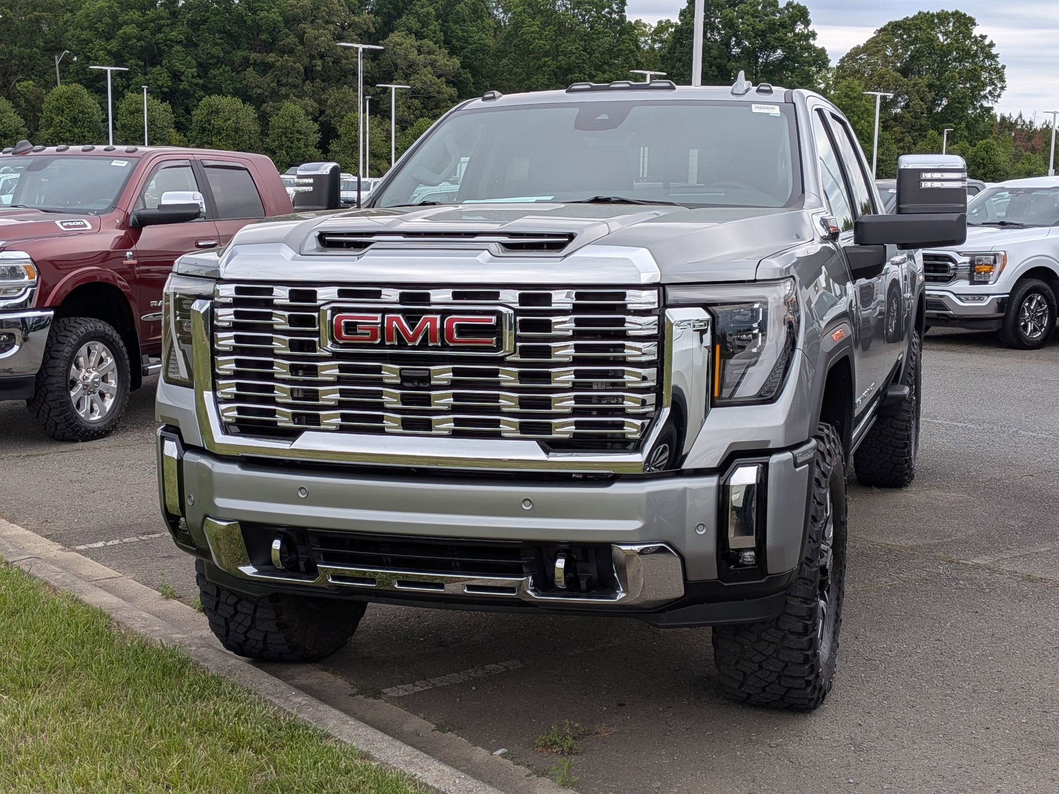 2025 GMC Sierra 2500HD Denali