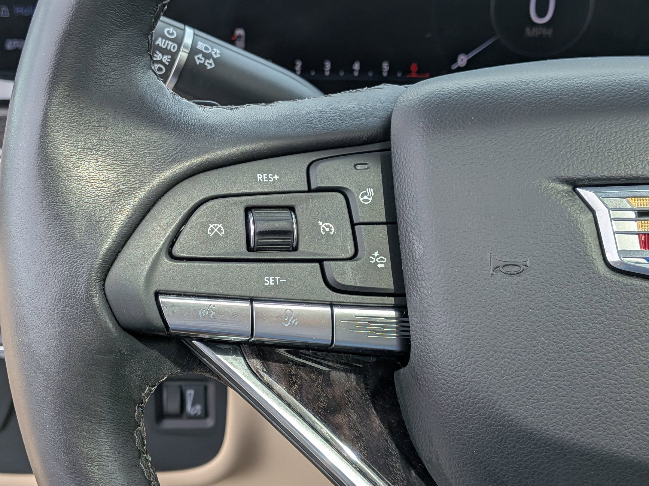 2023 Cadillac Escalade ESV 4WD Premium Luxury