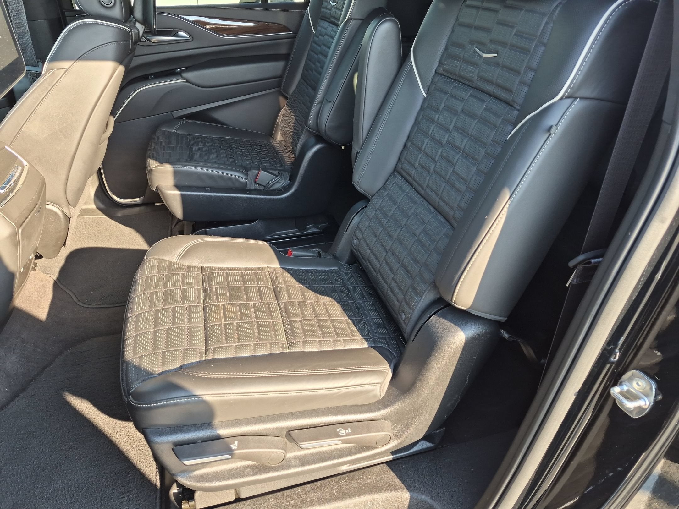 2024 Cadillac Escalade ESV 4WD Sport Platinum