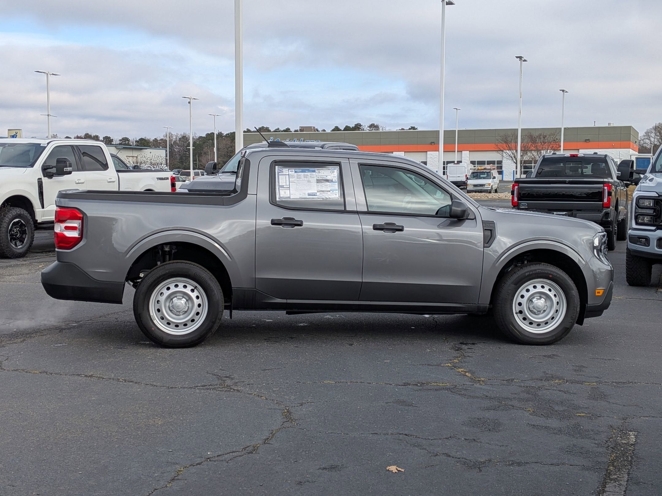 2025 Ford Maverick XL