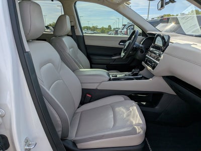 2024 Nissan Pathfinder SL