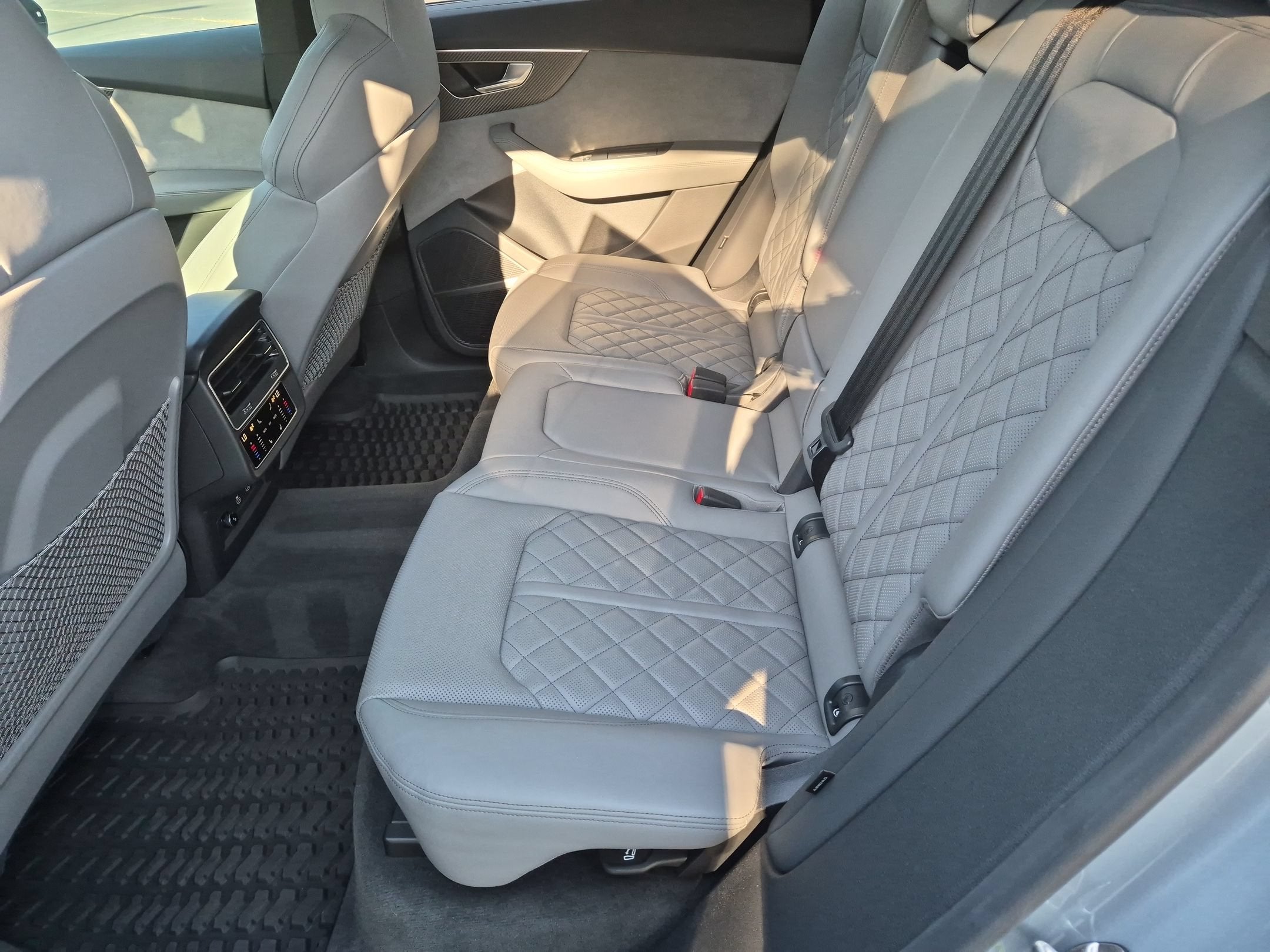 2024 Audi SQ8 Premium Plus