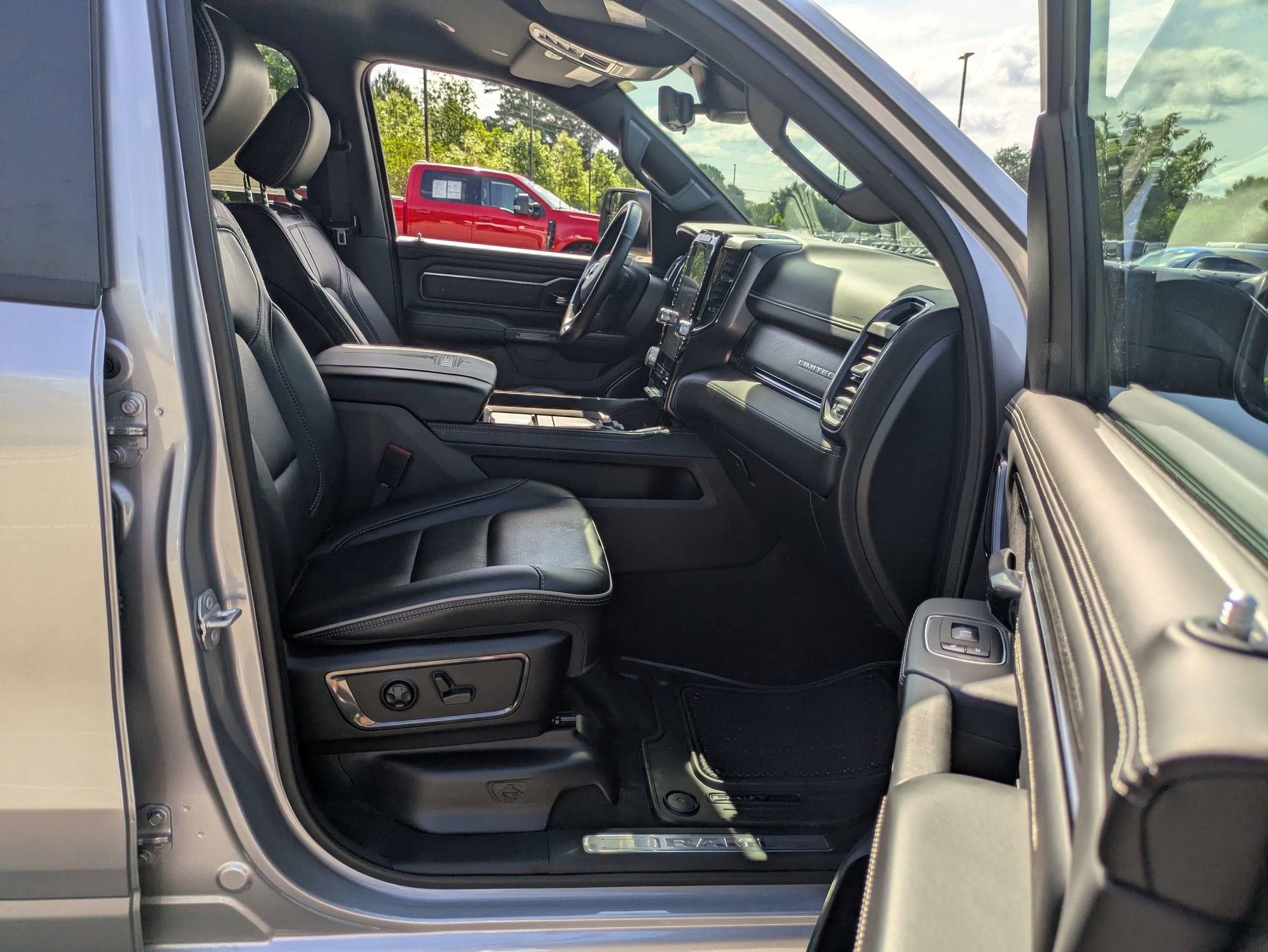 2023 RAM 1500 Limited