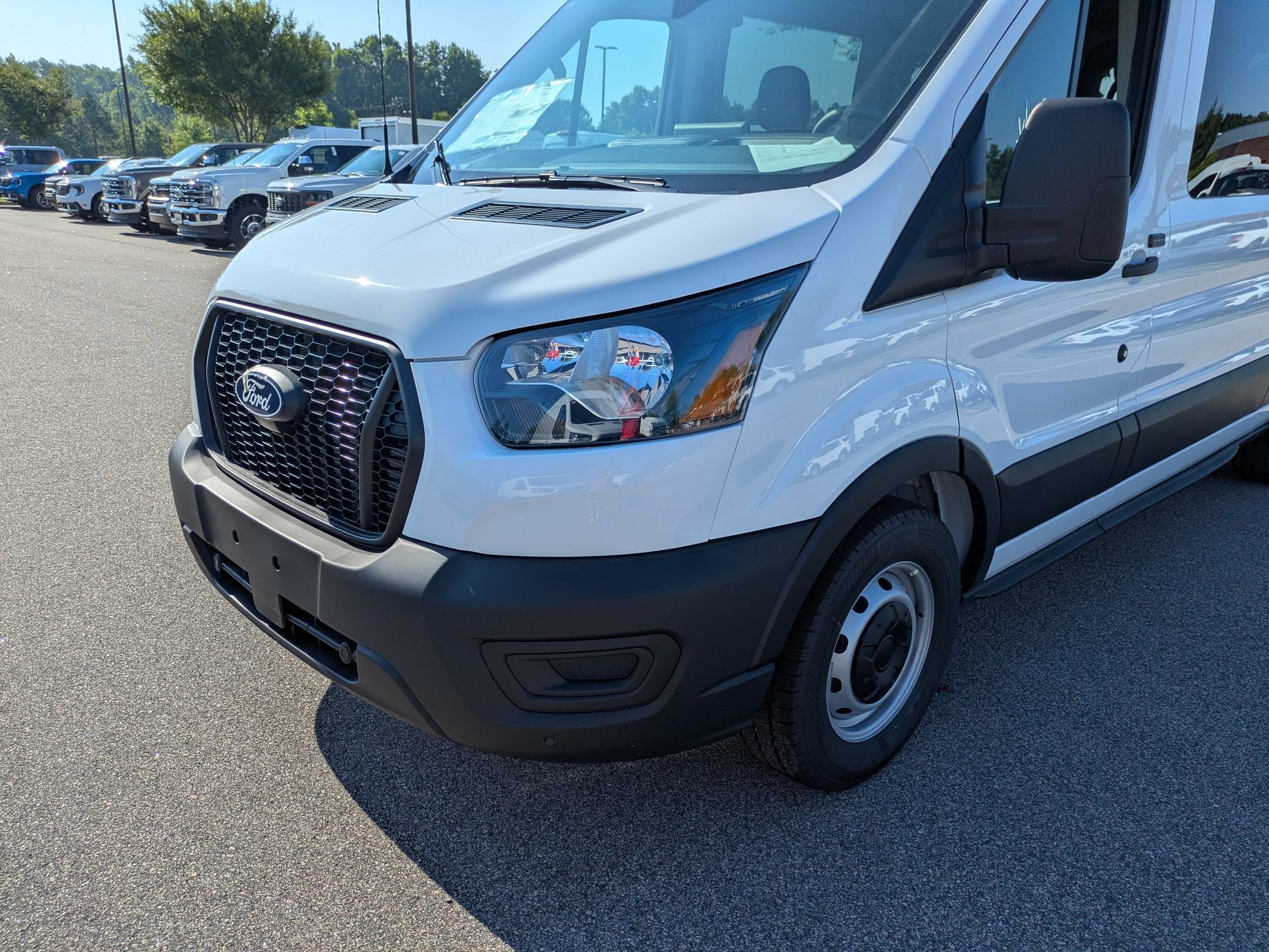 2026 Ford Transit Passenger Wagon XL