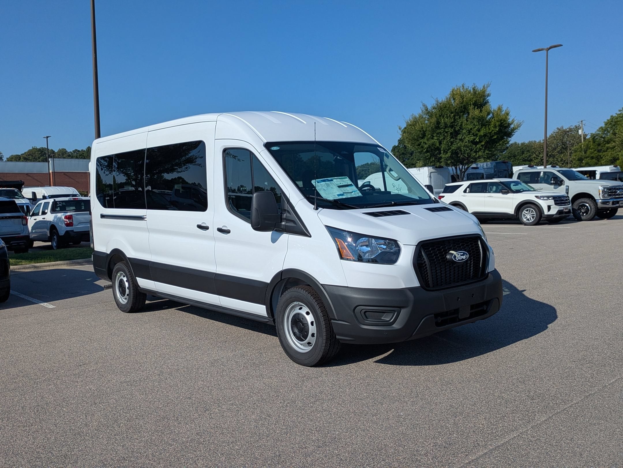 2026 Ford Transit Passenger Wagon XL