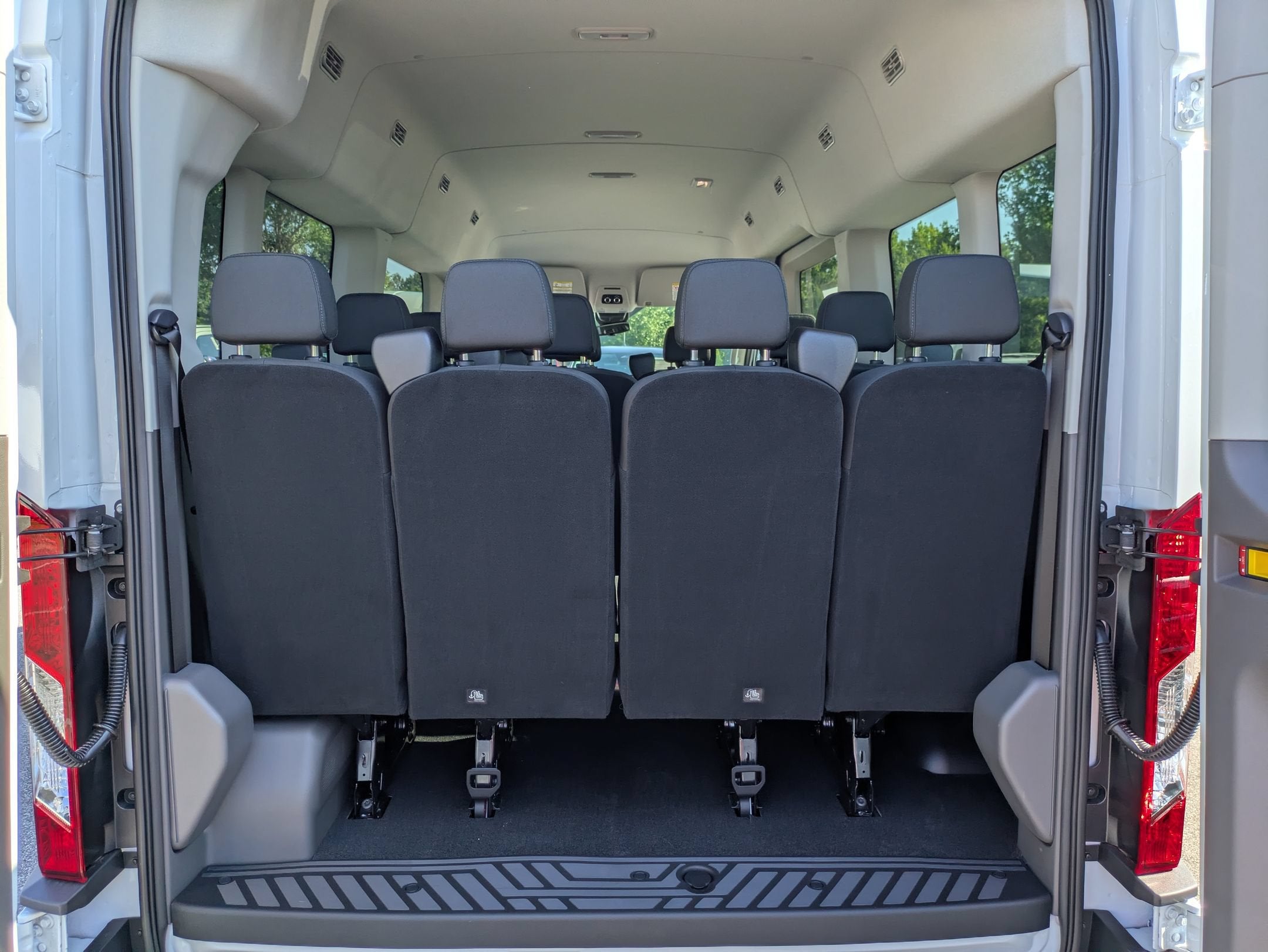 2026 Ford Transit Passenger Wagon XL