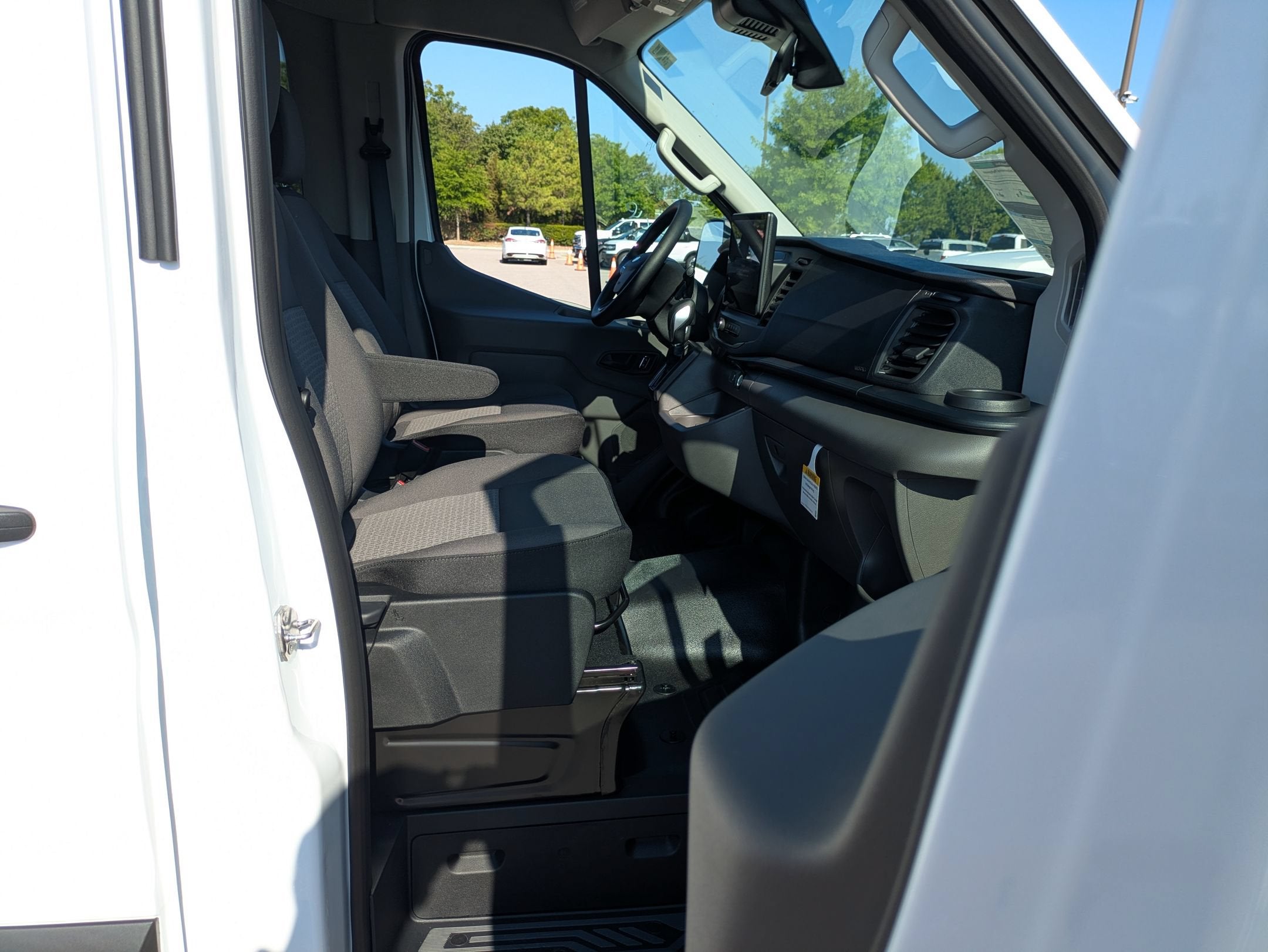 2026 Ford Transit Passenger Wagon XL