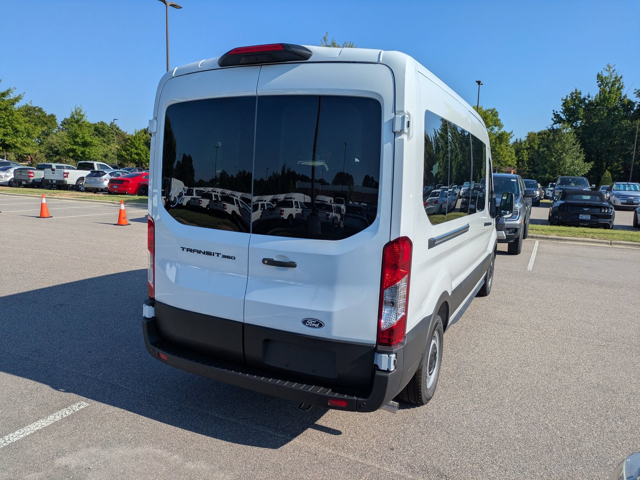 2026 Ford Transit Passenger Wagon XL