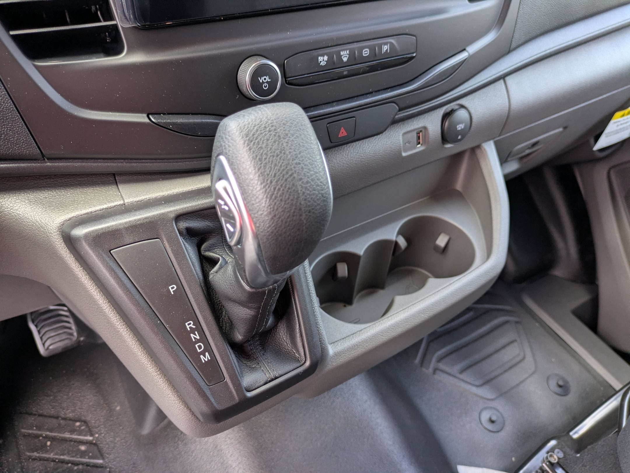 2026 Ford Transit Passenger Wagon XL