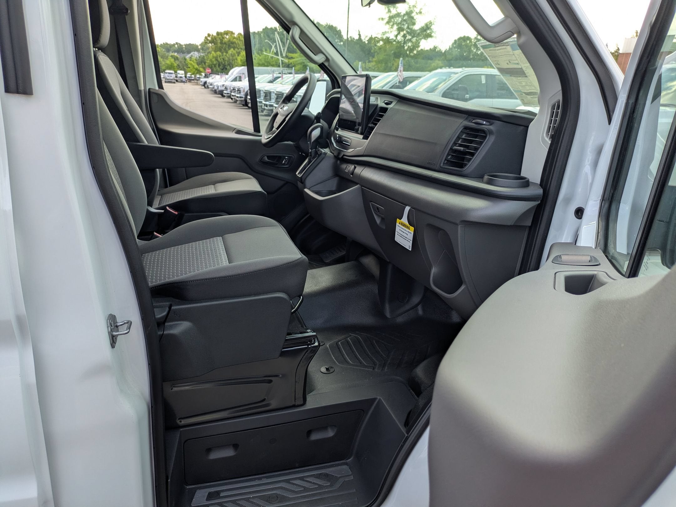 2026 Ford Transit Passenger Wagon XL