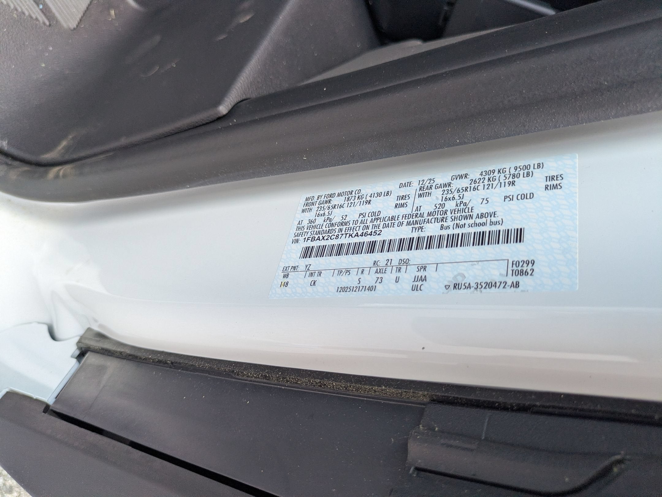 2026 Ford Transit Passenger Wagon XL