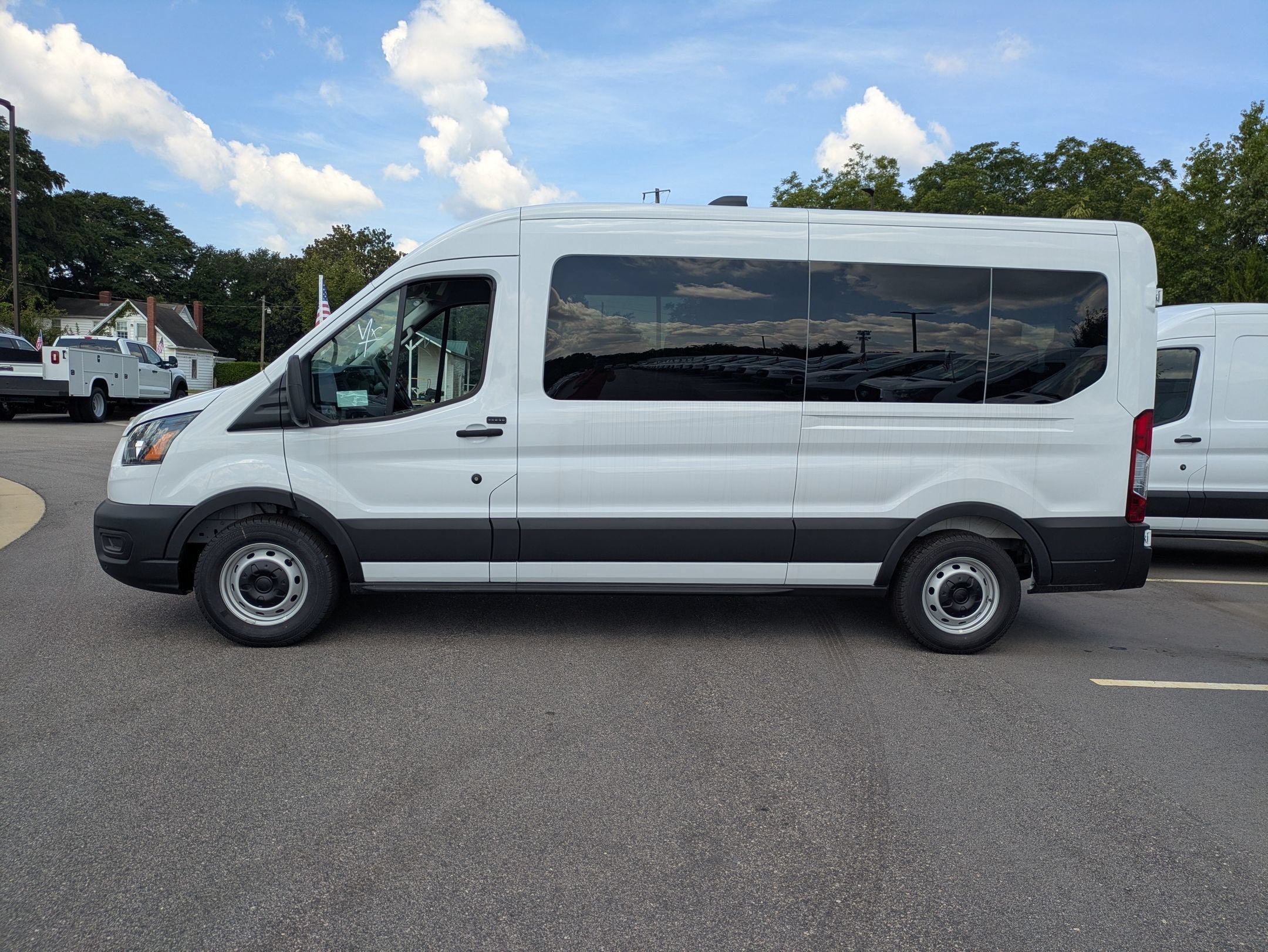 2026 Ford Transit Passenger Wagon XL