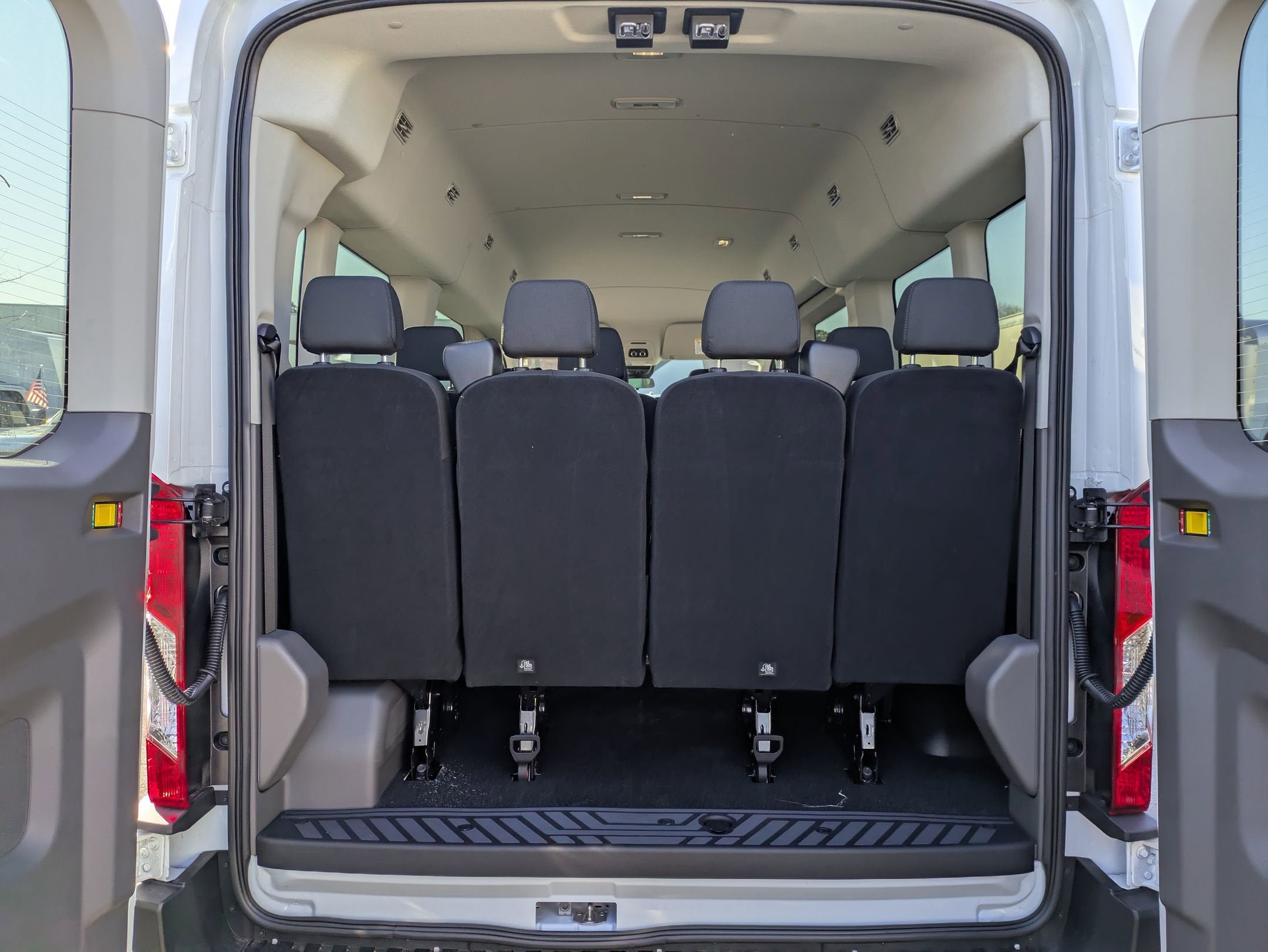 2026 Ford Transit Passenger Wagon XL