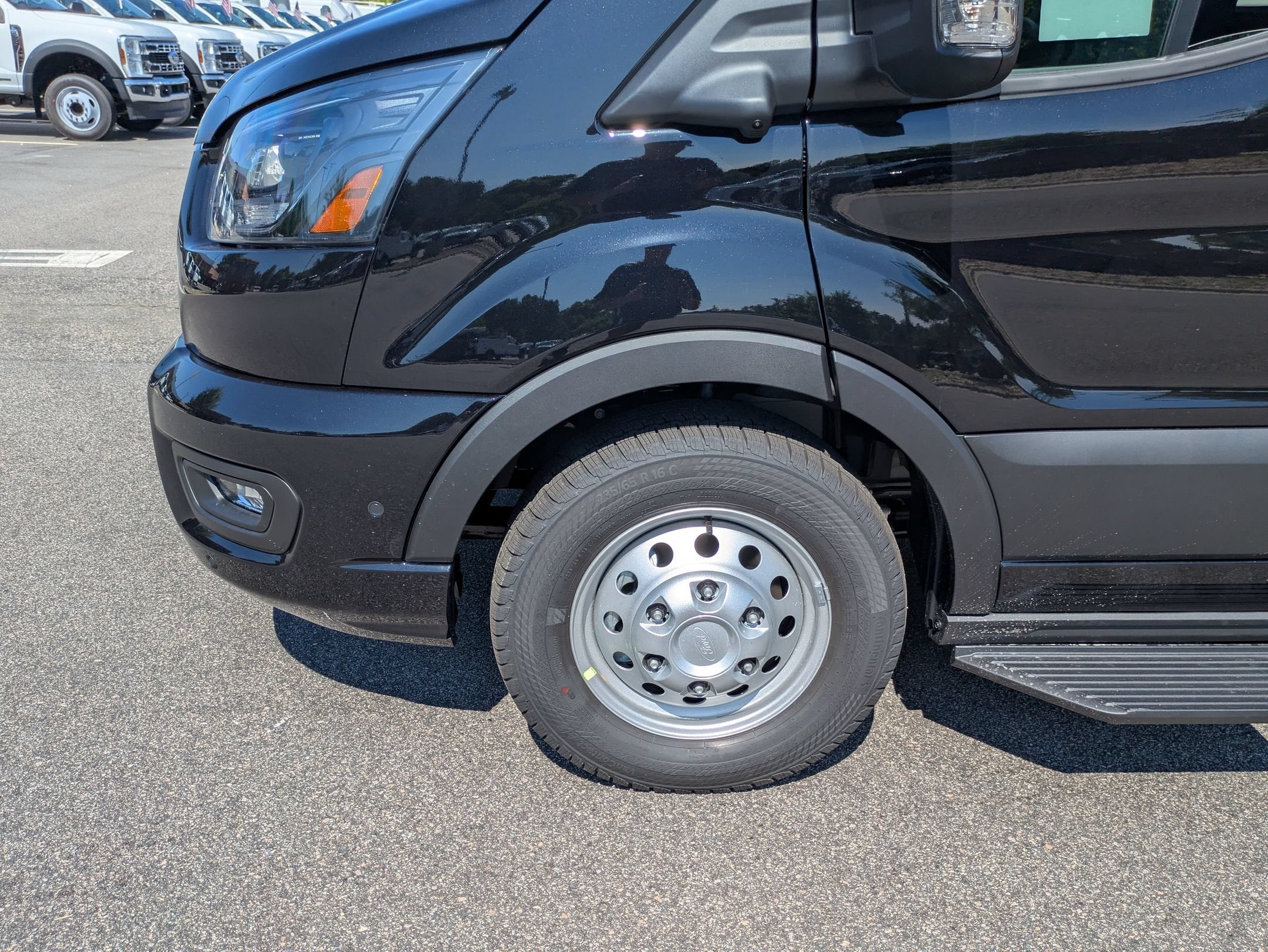 2026 Ford Transit Passenger Wagon XLT
