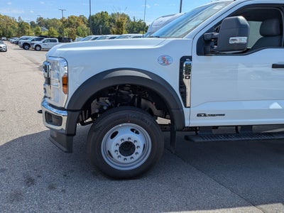 2025 Ford Super Duty F-550 DRW XL