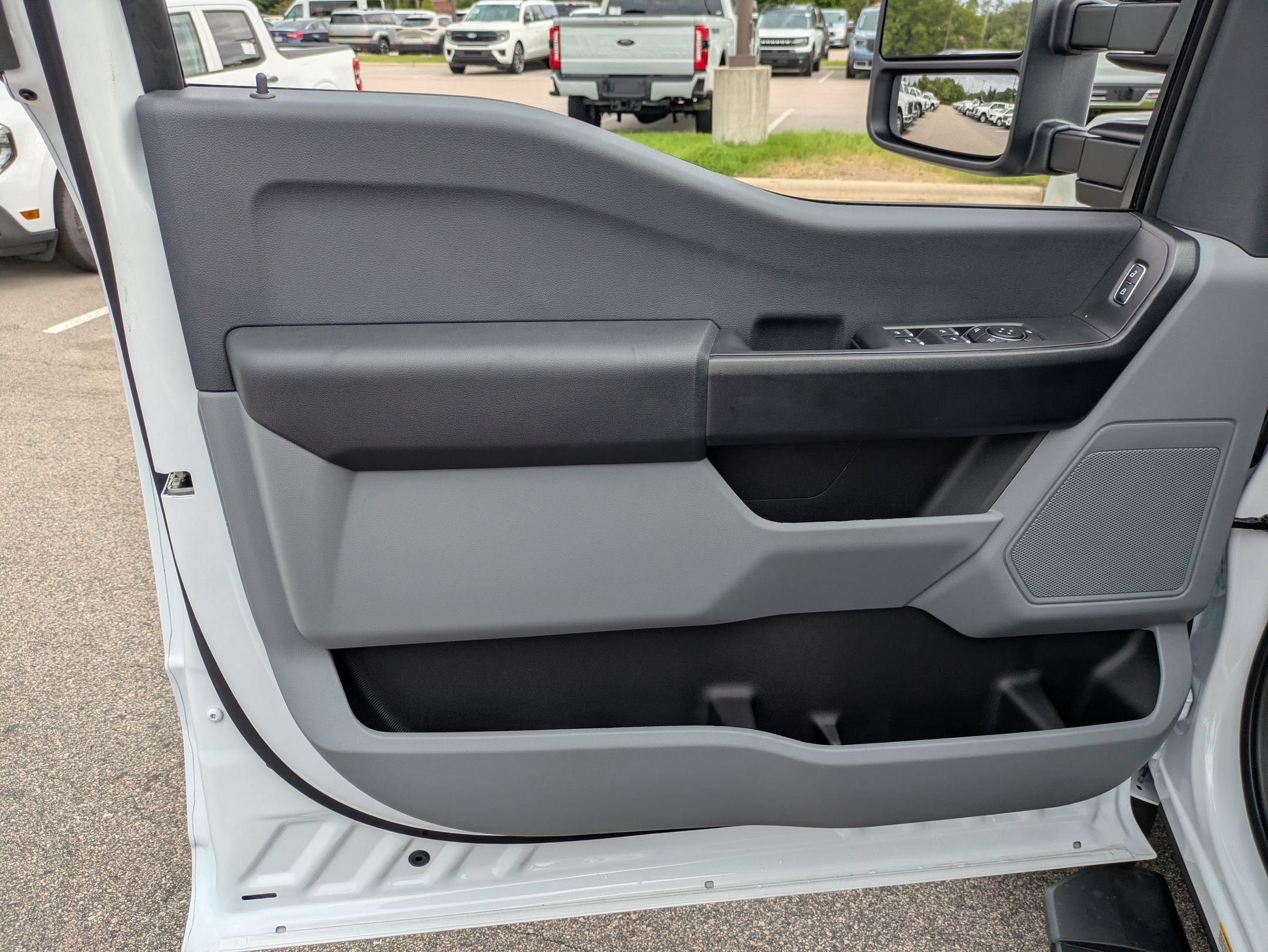 2026 Ford Super Duty F-550 DRW XL