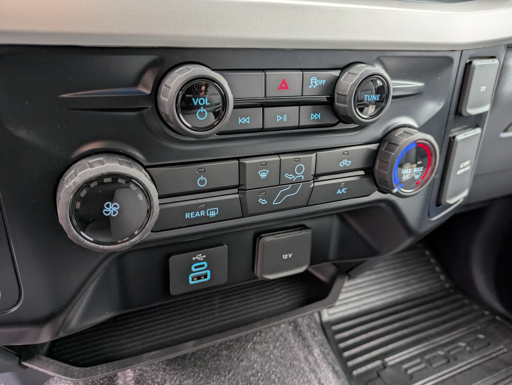 2026 Ford Super Duty F-550 DRW XL
