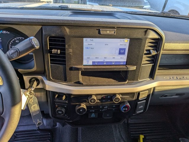 2025 Ford Super Duty F-550 DRW XL