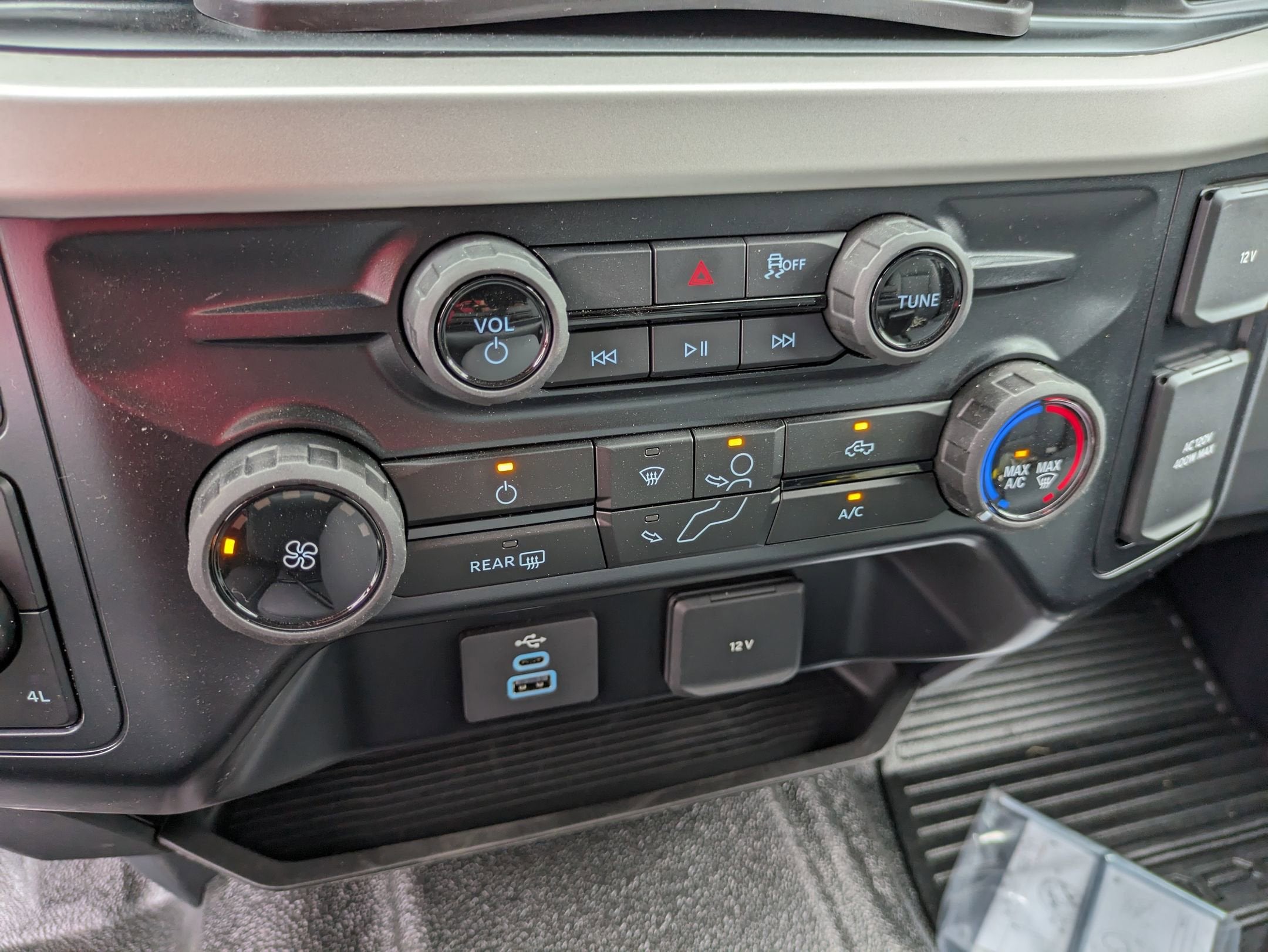 2025 Ford Super Duty F-550 DRW XL