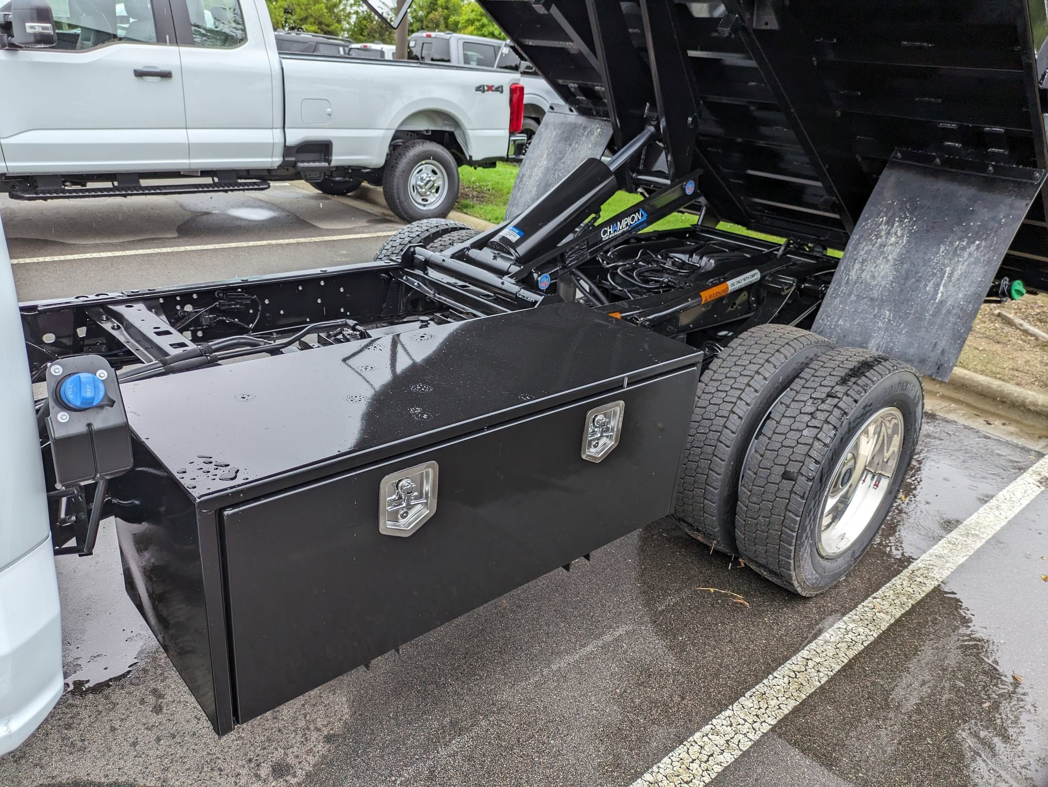 2025 Ford Super Duty F-550 DRW XL