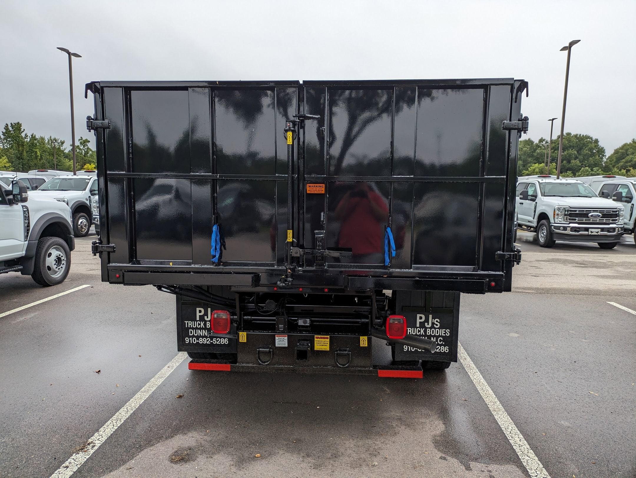 2025 Ford Super Duty F-550 DRW XL