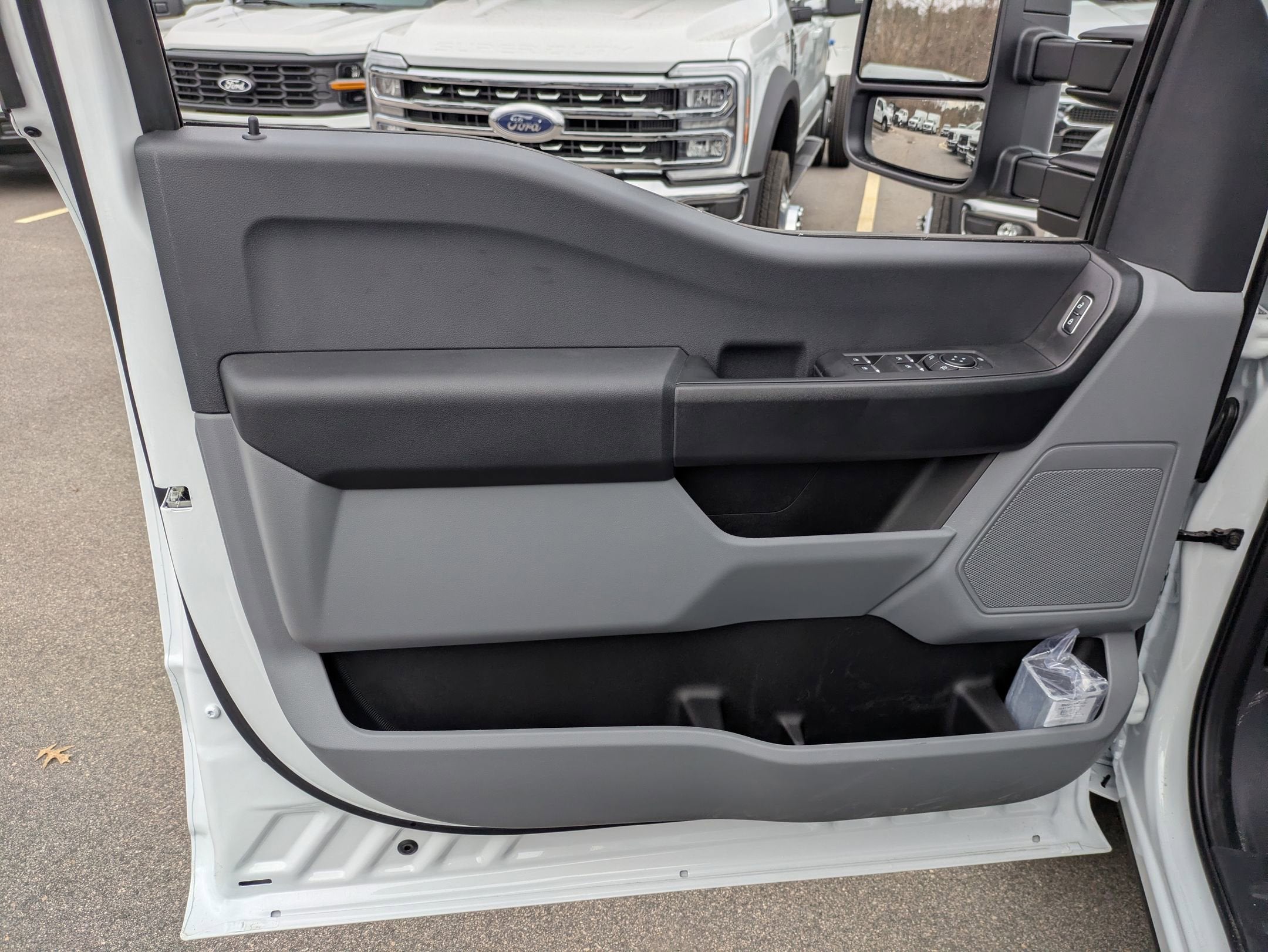 2026 Ford Super Duty F-350 DRW XL