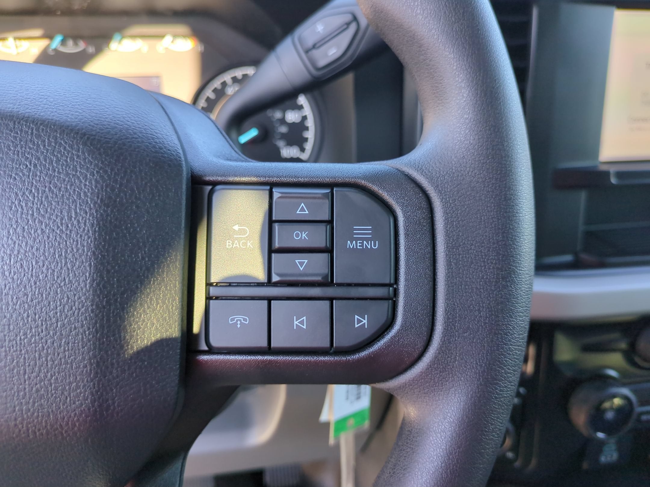 2027 Ford Super Duty F-350 DRW XL