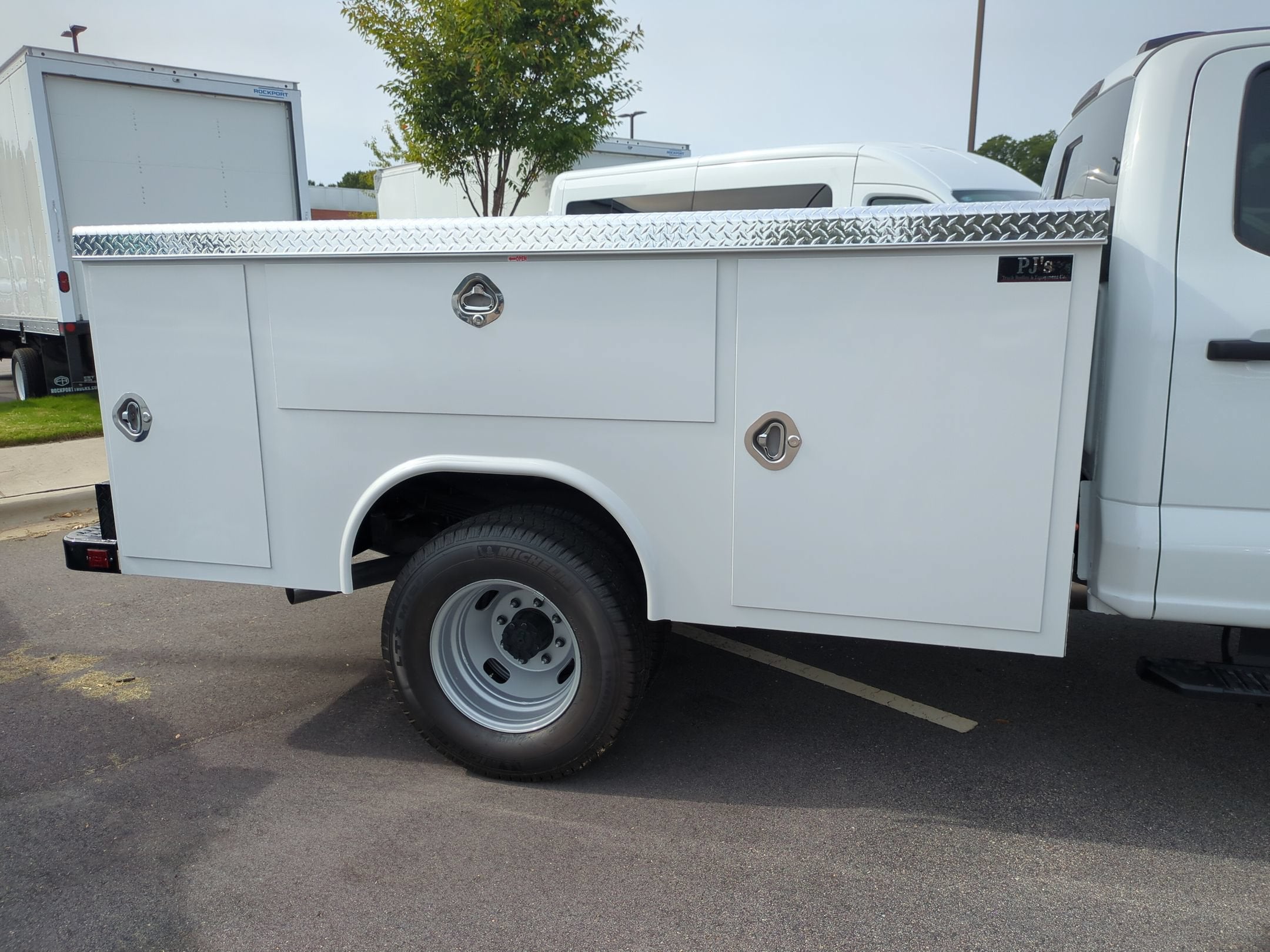 2026 Ford Super Duty F-350 DRW XL