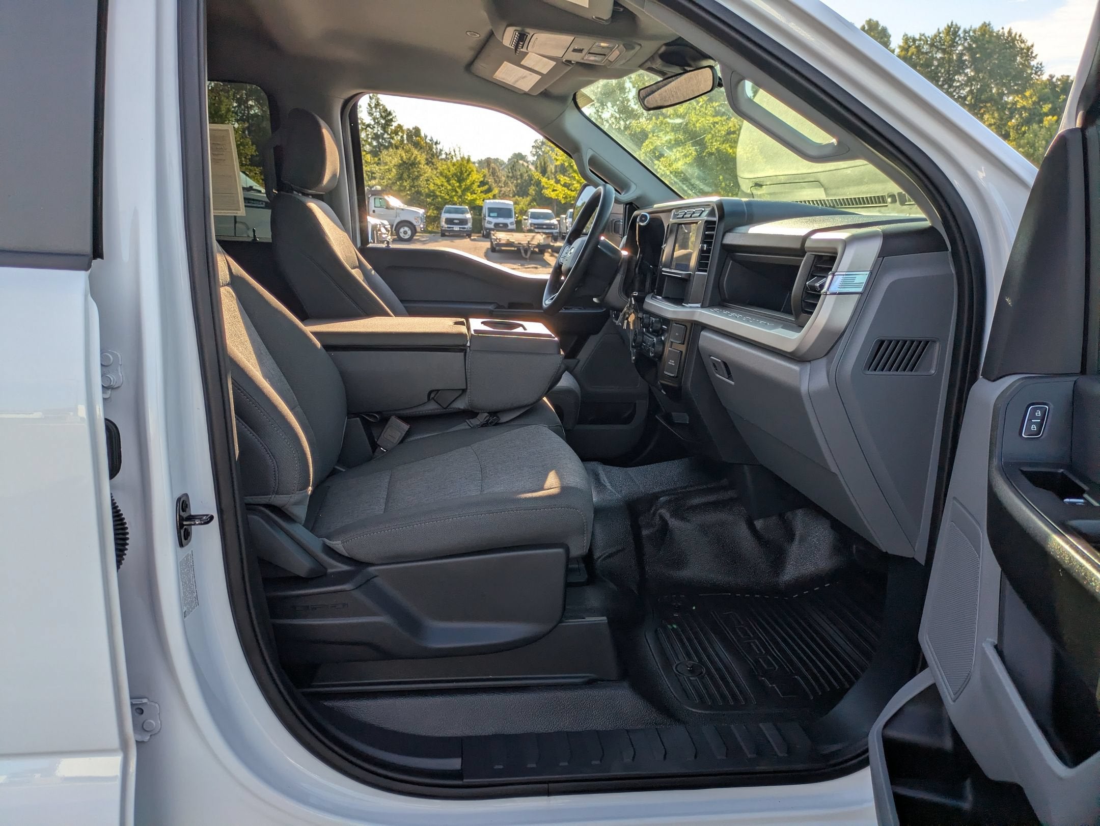 2024 Ford Super Duty F-450 DRW XL