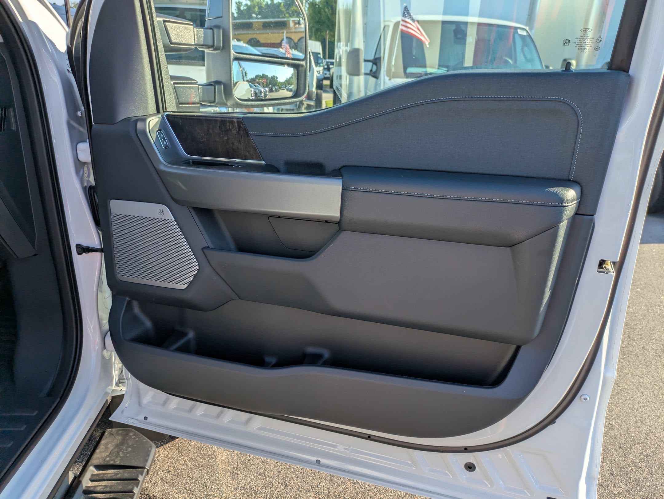 2026 Ford Super Duty F-450 DRW LARIAT