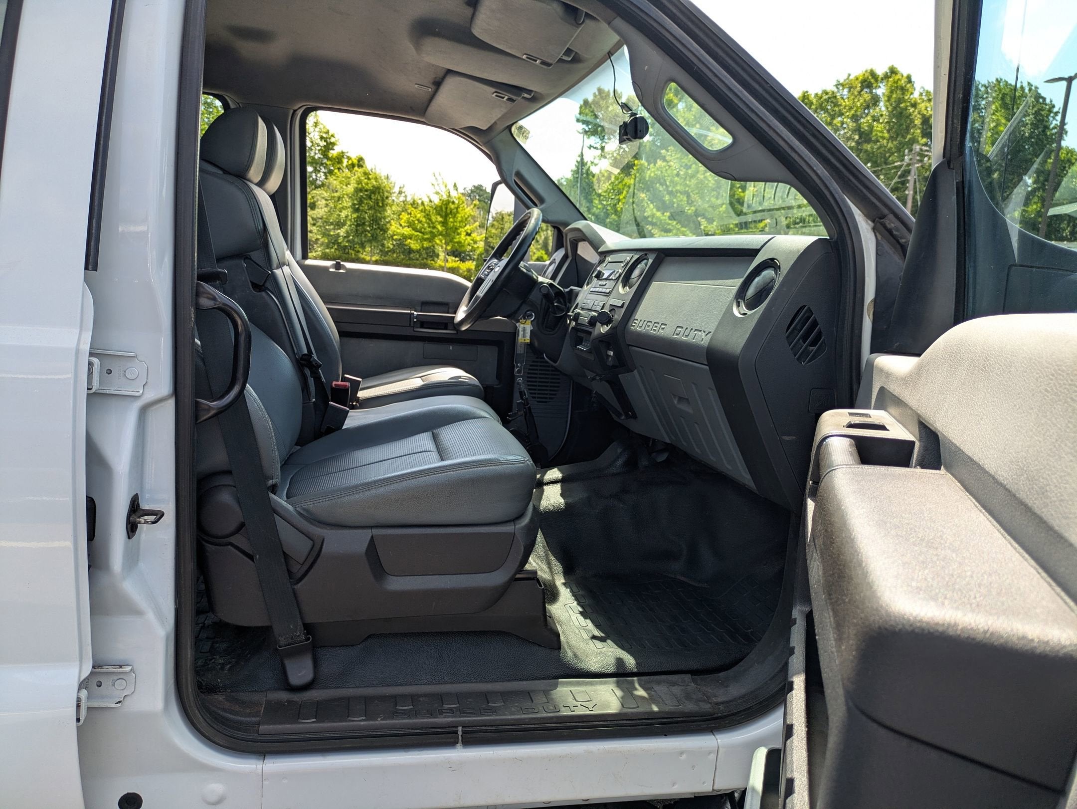 2017 Ford F-750SD Base