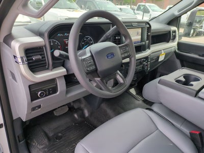 2027 Ford Super Duty F-350 DRW XL