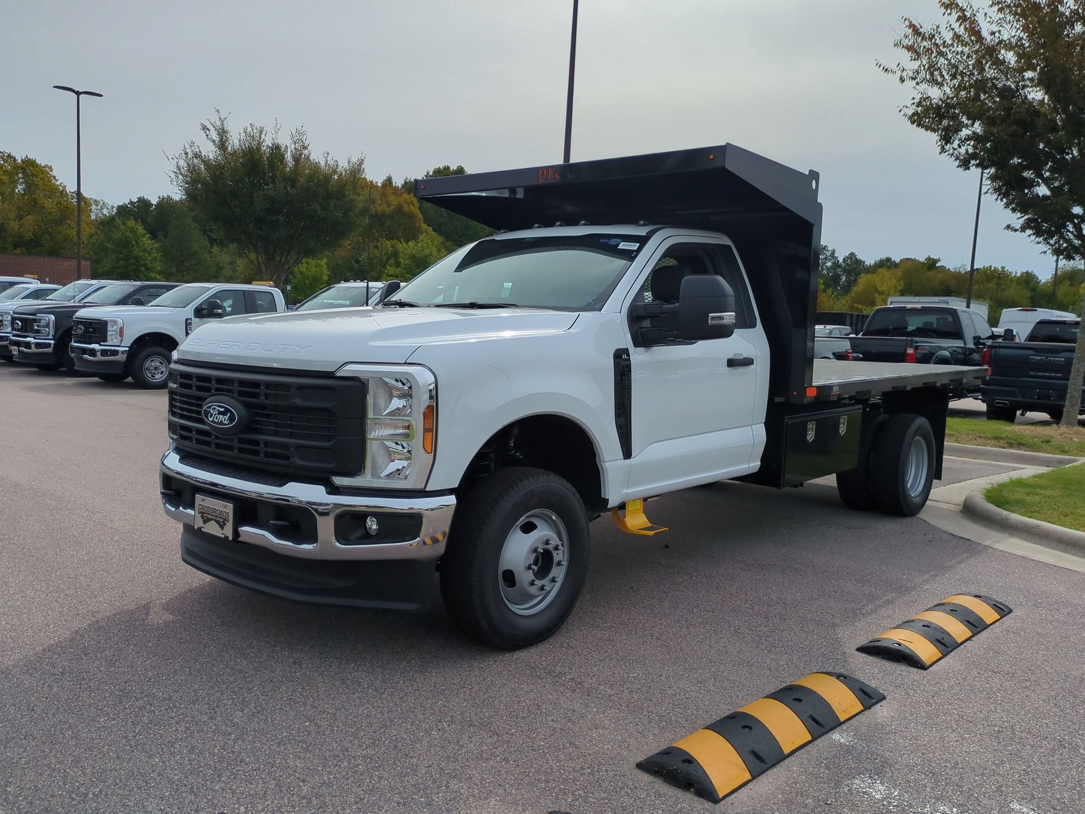 2027 Ford Super Duty F-350 DRW XL