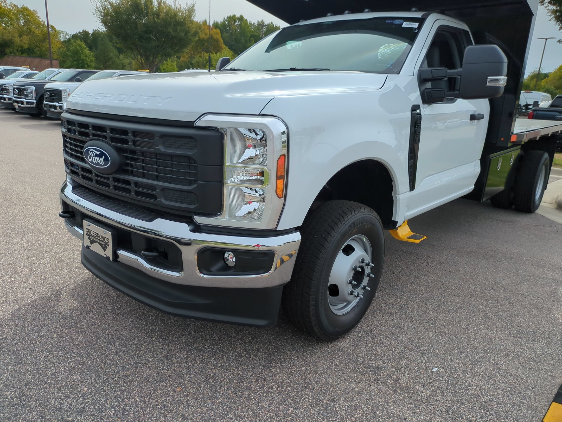 2027 Ford Super Duty F-350 DRW XL