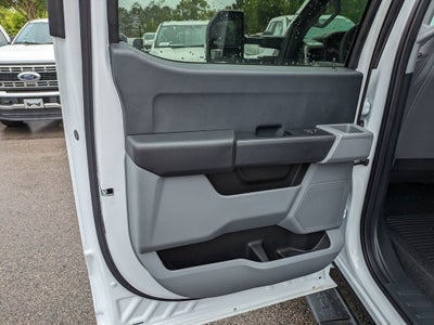 2025 Ford Super Duty F-550 DRW XL