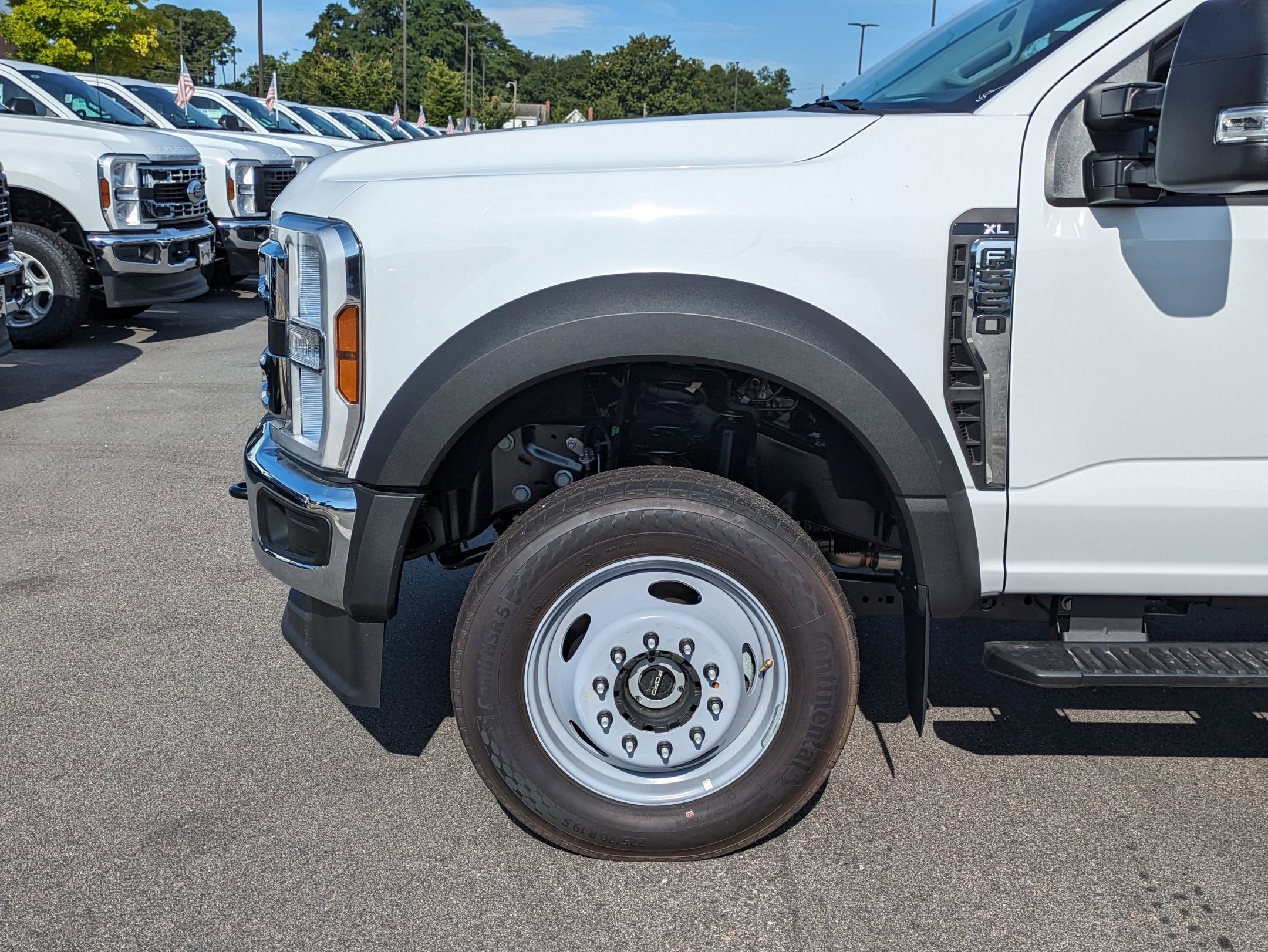 2025 Ford Super Duty F-550 DRW XL