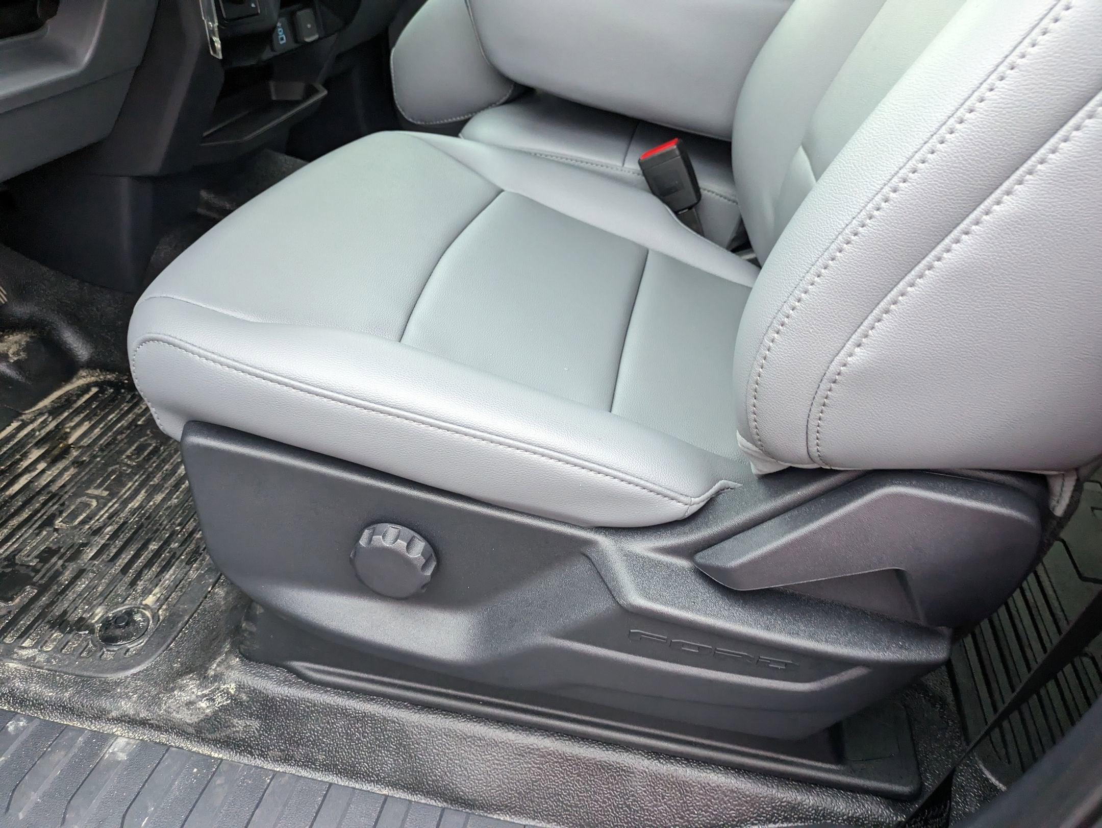 2025 Ford Super Duty F-550 DRW XL