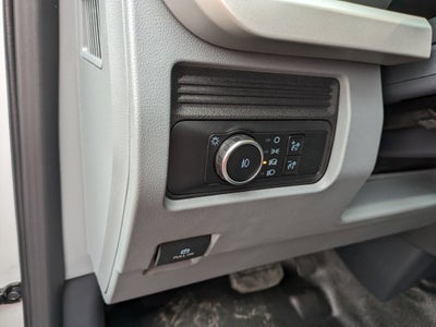 2025 Ford Super Duty F-550 DRW XL