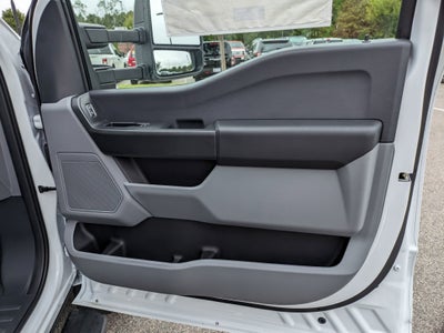 2025 Ford Super Duty F-550 DRW XL