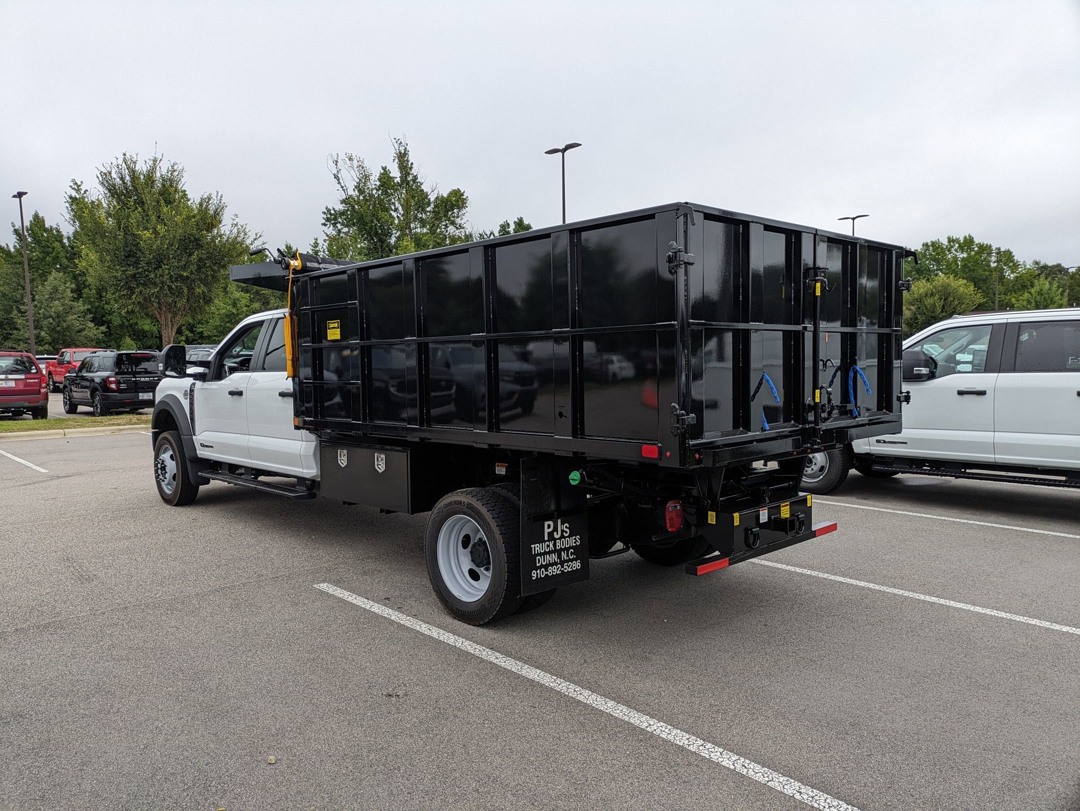 2025 Ford Super Duty F-550 DRW XL