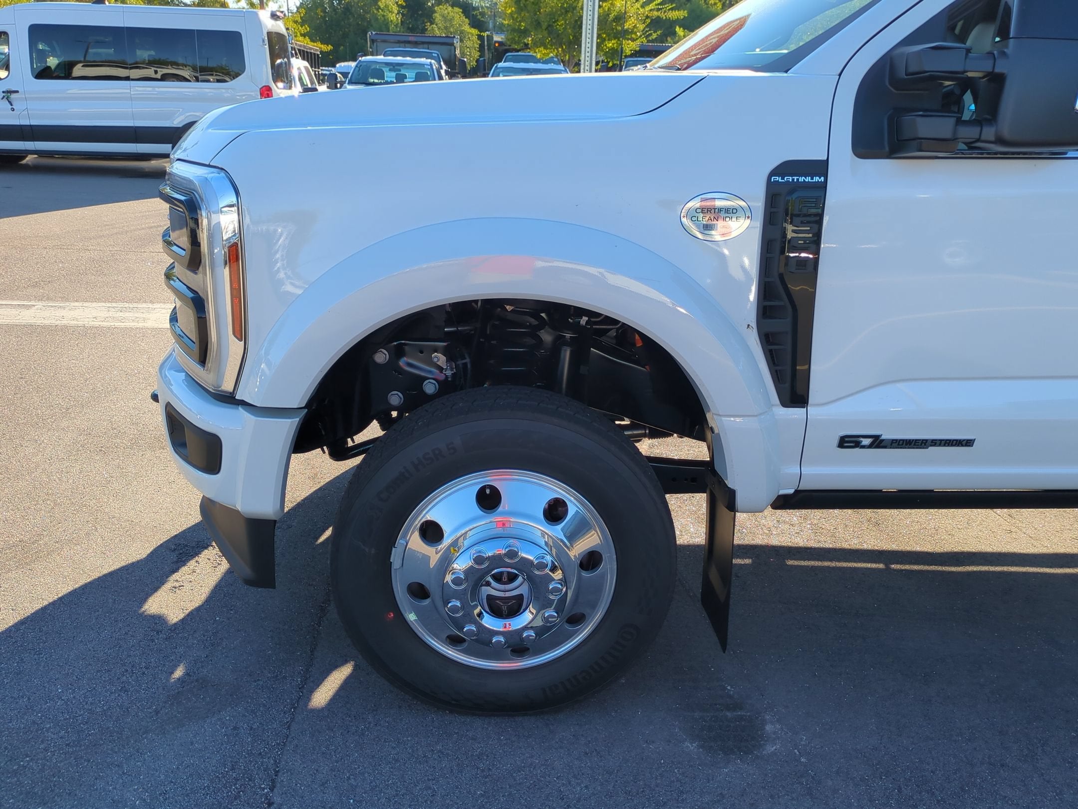 2027 Ford Super Duty F-550 DRW Platinum