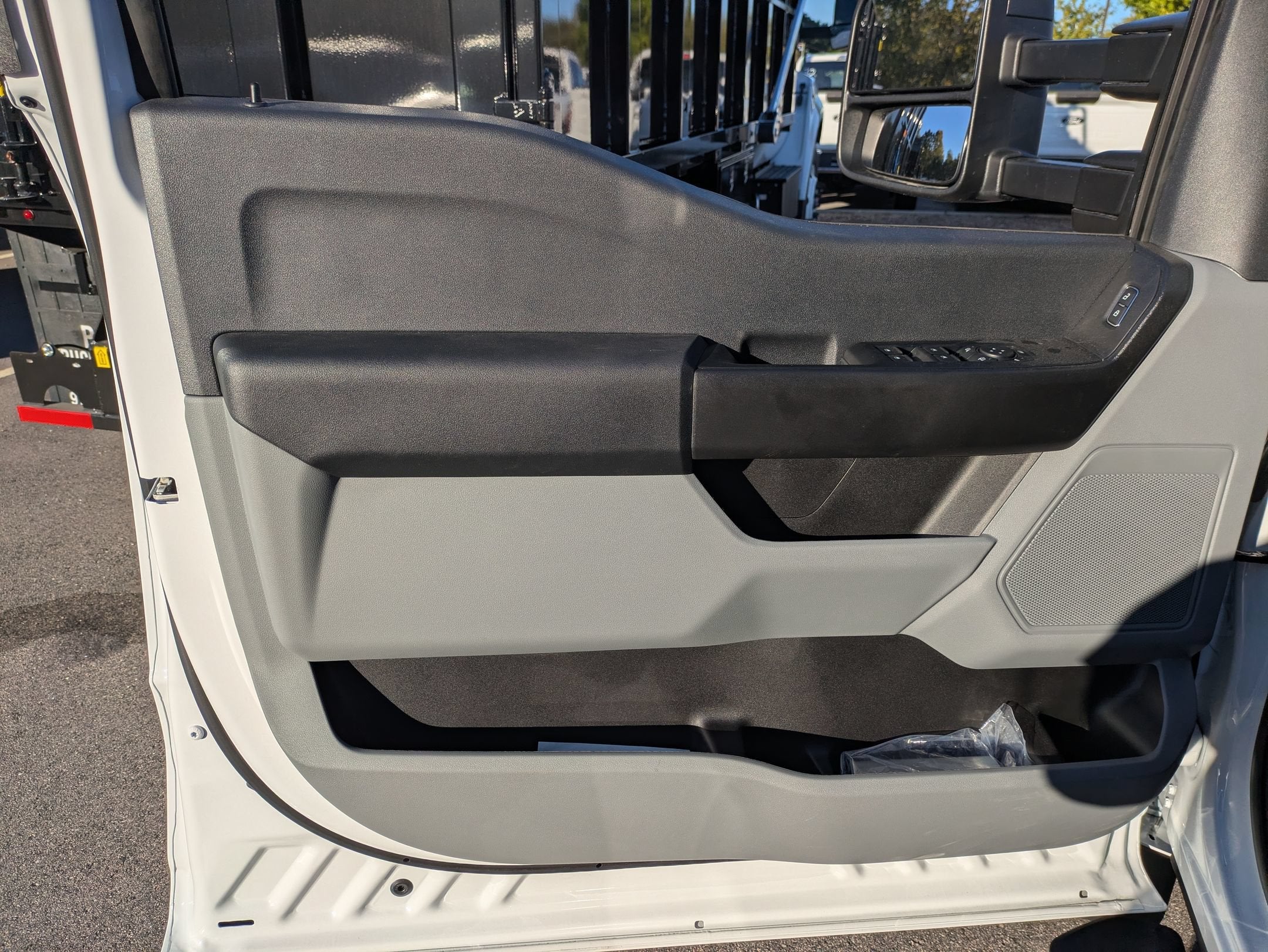 2027 Ford Super Duty F-550 DRW XL